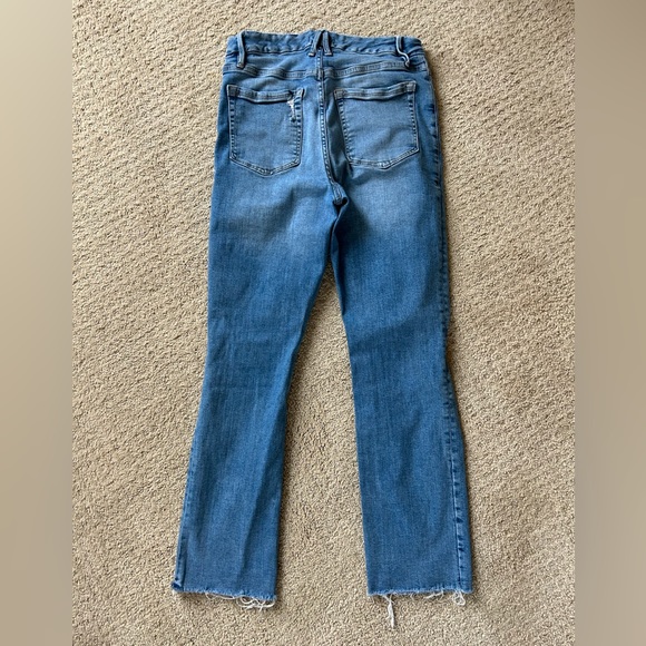 Good American straight leg distressed jeans - size 8/29 - Picture 3 of 5